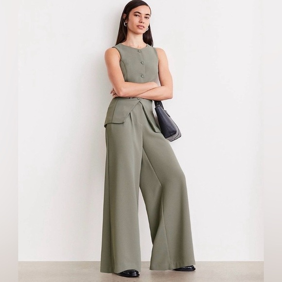 Button down Suit Vest - Picture 6 of 10